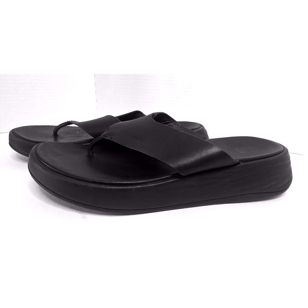 FitFlop Microwobbleboard Black Leather Platform Thong Sandals Womens